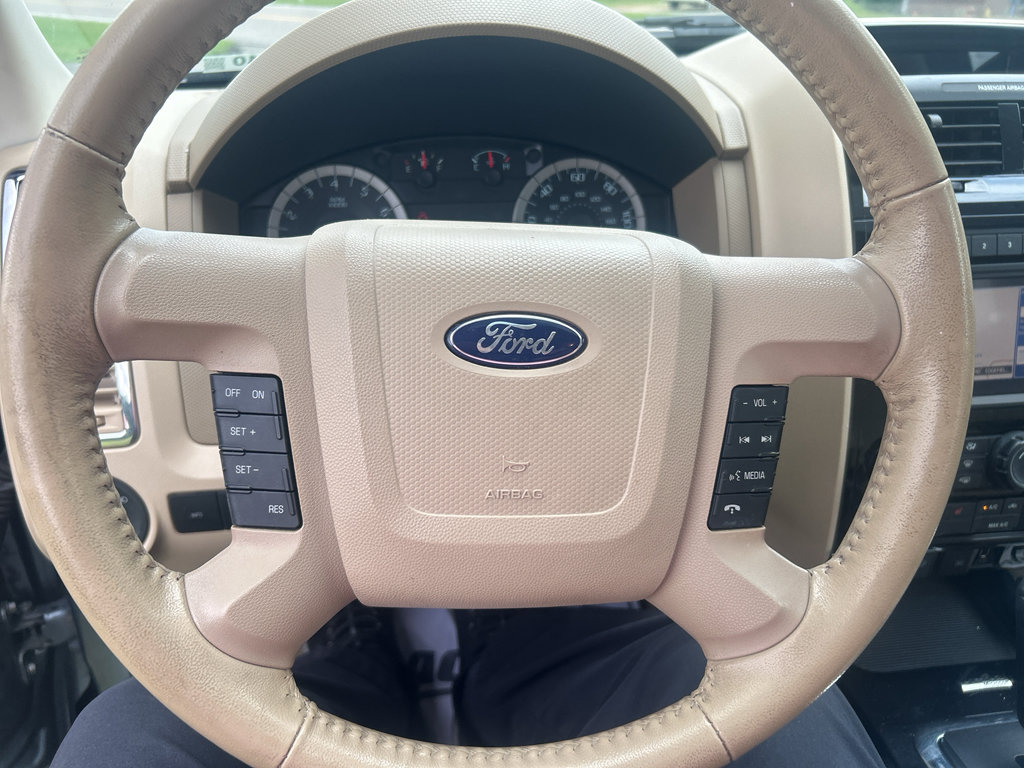 Used 2011 Ford Escape Limited w/ 302A Rapid Spec Order Code FWD image 18