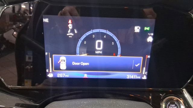 Used 2025 Chevrolet Trax RS w/ Driver Confidence Package FWD image 25