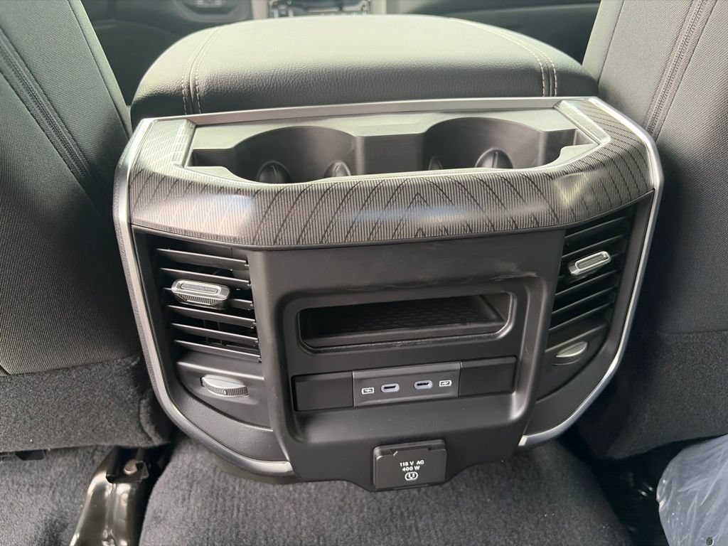 New 2027 RAM 2500 Big Horn AWD/4WD image 17