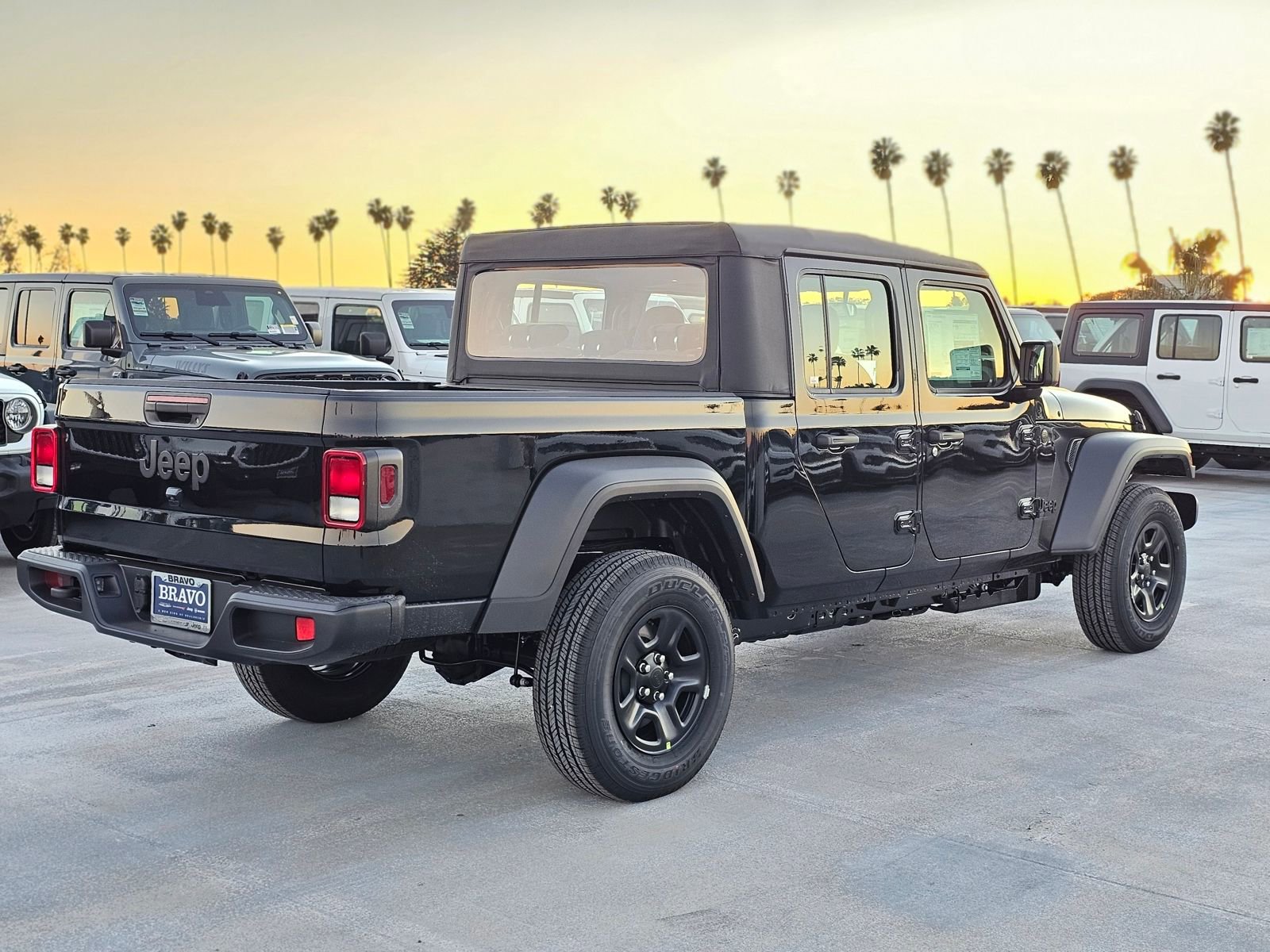 New 2026 Jeep Gladiator Sport image 5