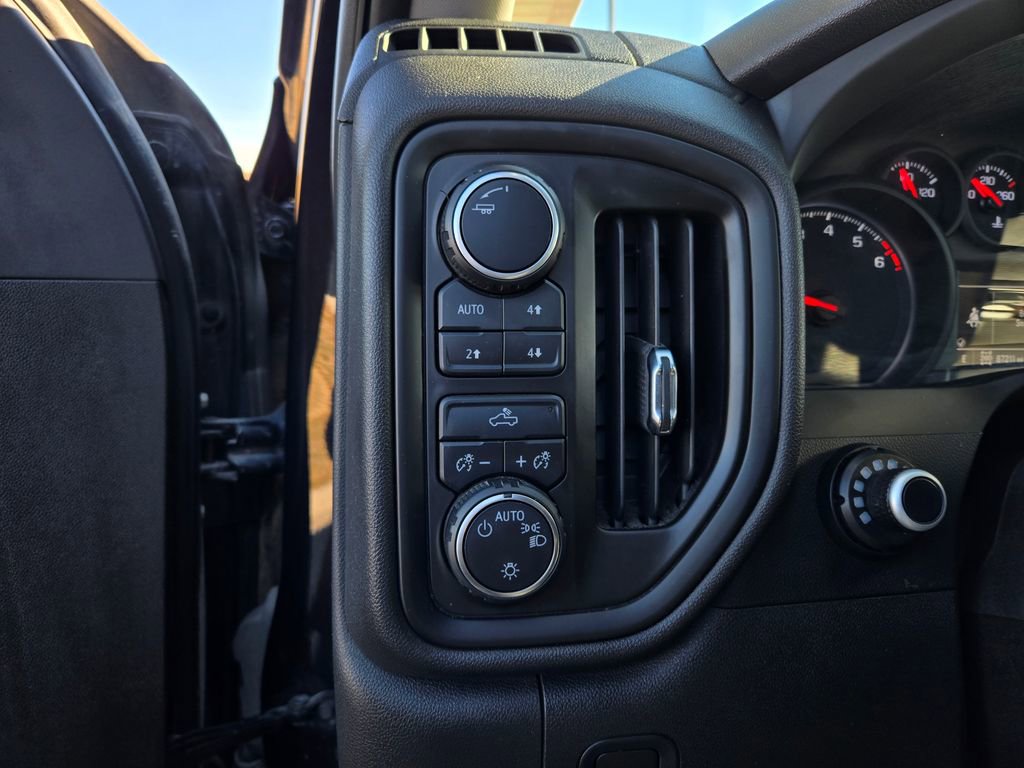 Used 2023 Chevrolet Silverado 1500 Custom Trail Boss image 13