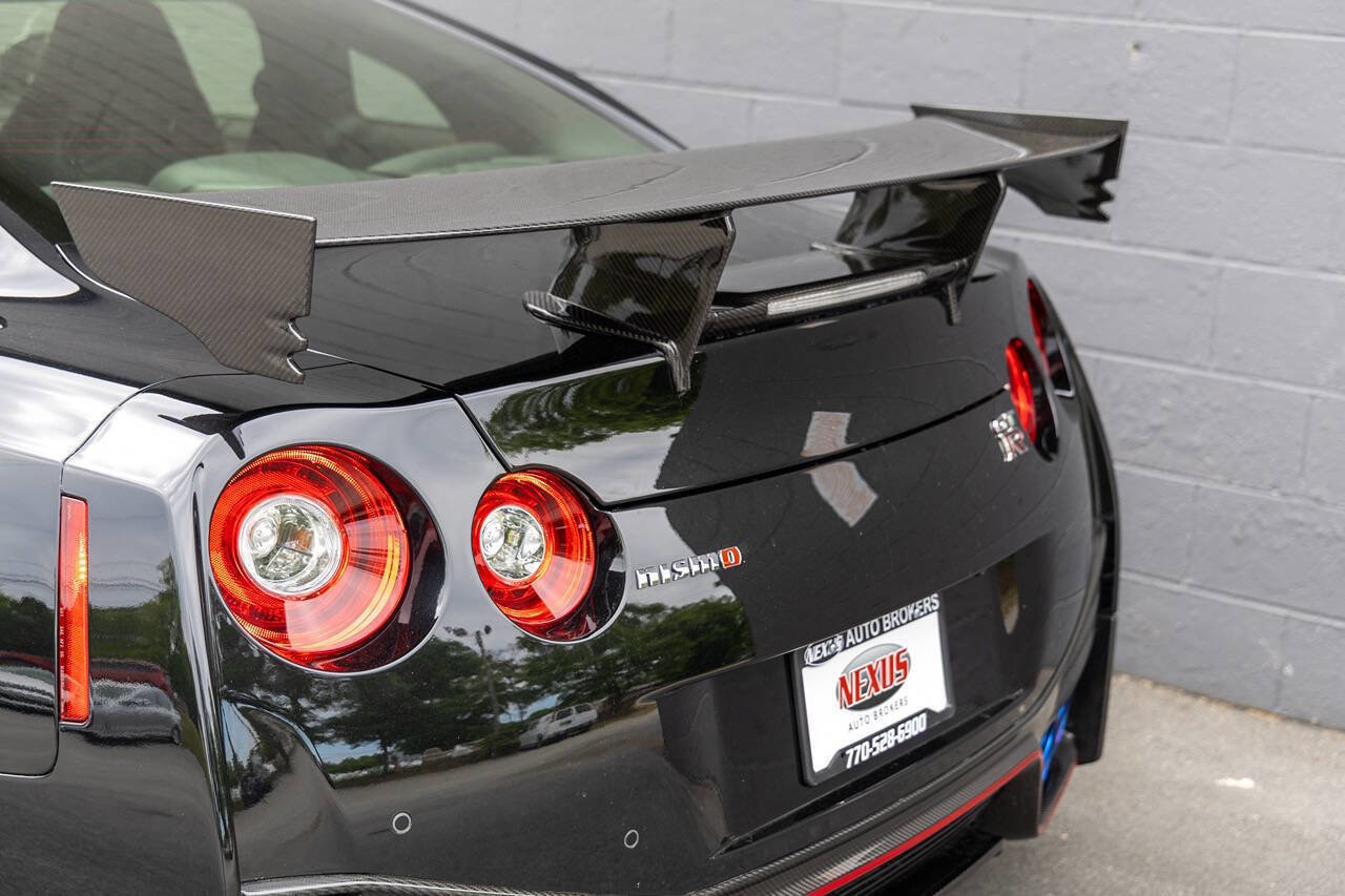 Used 2020 Nissan GT-R NISMO AWD/4WD image 17