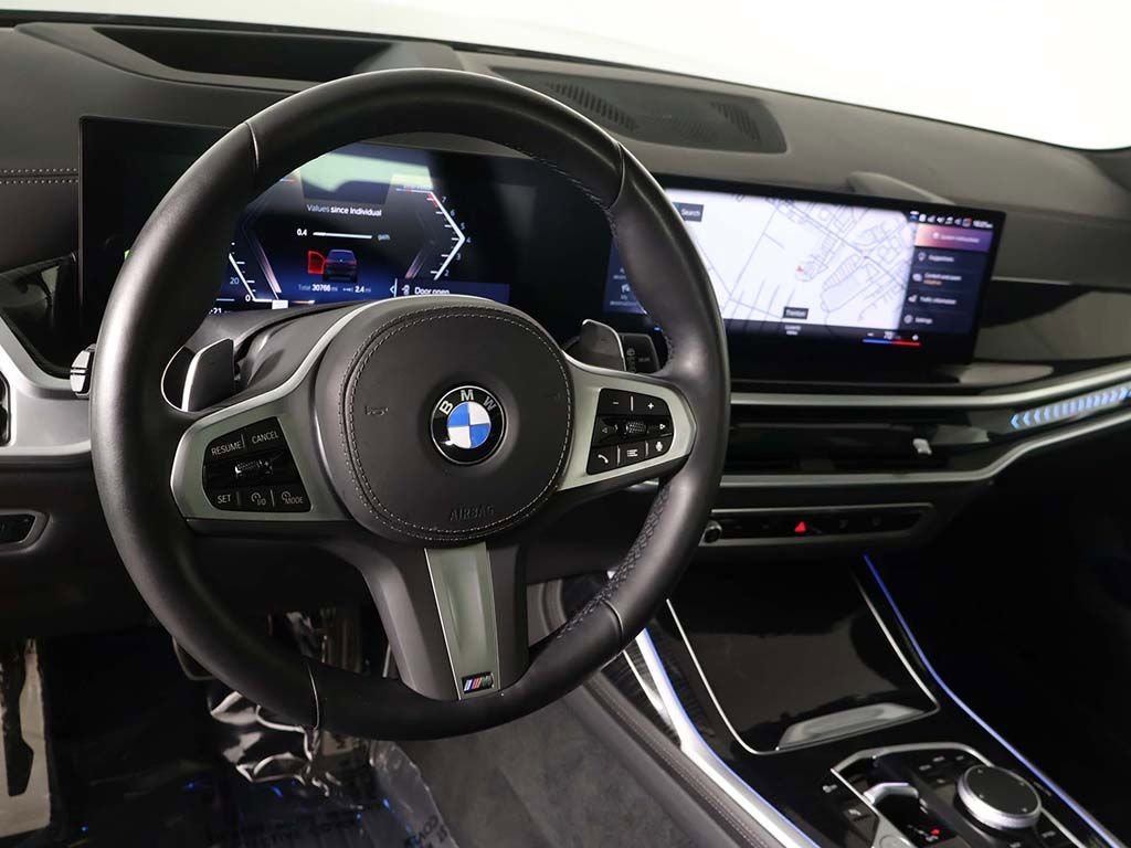 Used 2023 BMW X7 xDrive40i w/ M Sport Package image 29