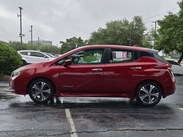 Used 2018 Nissan Leaf SV w/ SV Technology Package image 9