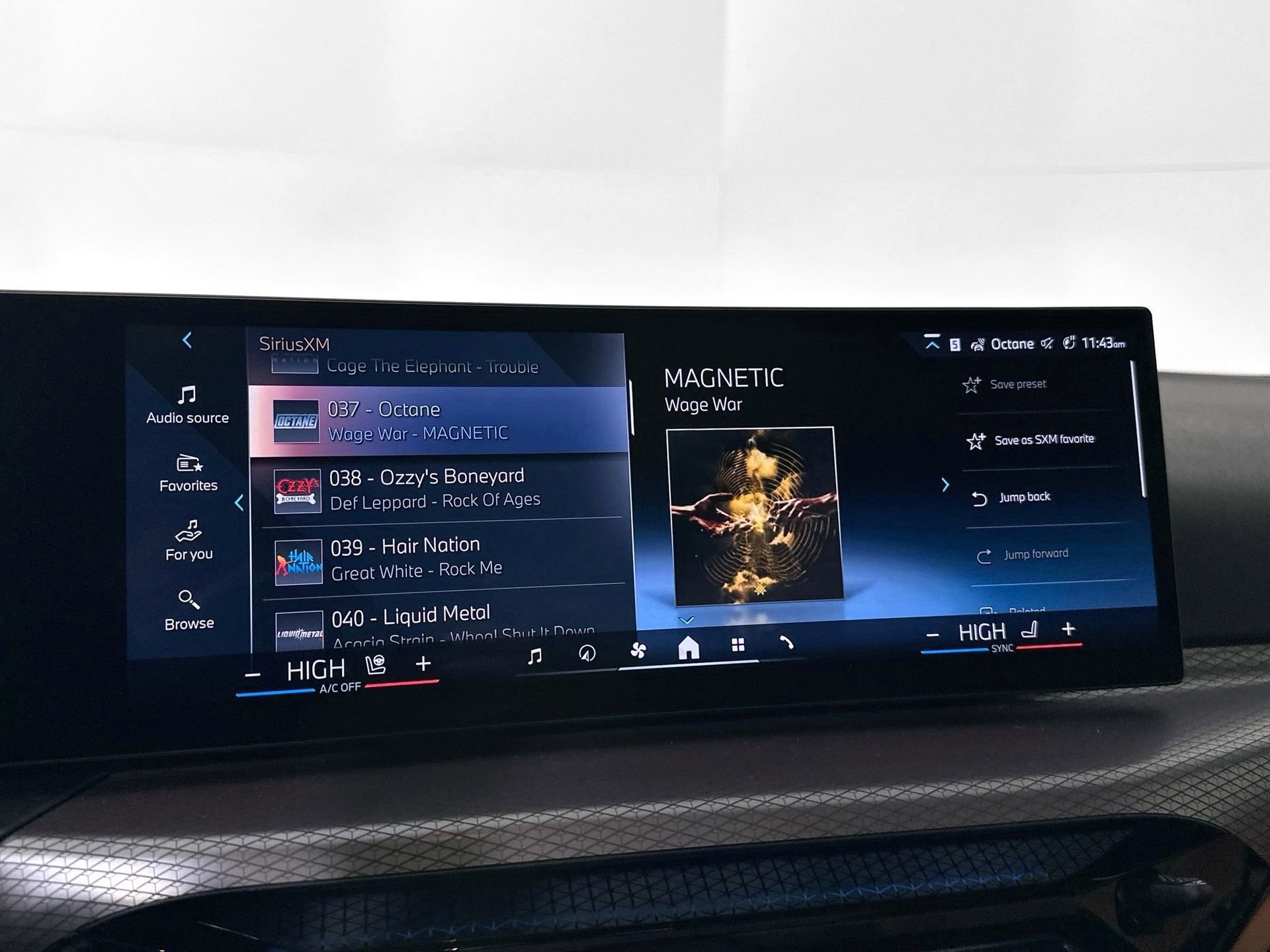 Used 2025 BMW i4 xDrive40i w/ Parking Assistance Package image 10