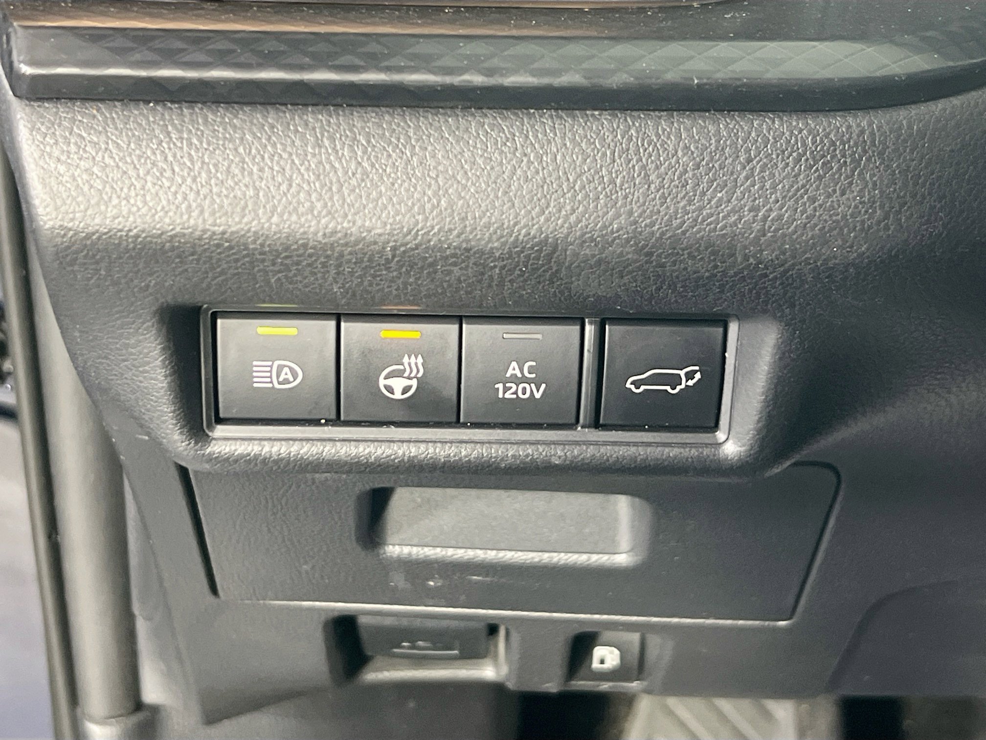 Used 2024 Toyota Grand Highlander AWD Hybrid image 10