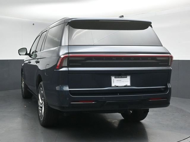 Certified 2025 Lincoln Navigator Reserve AWD/4WD image 6