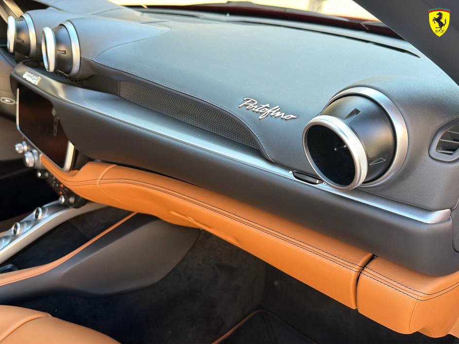 Used 2019 Ferrari Portofino image 30