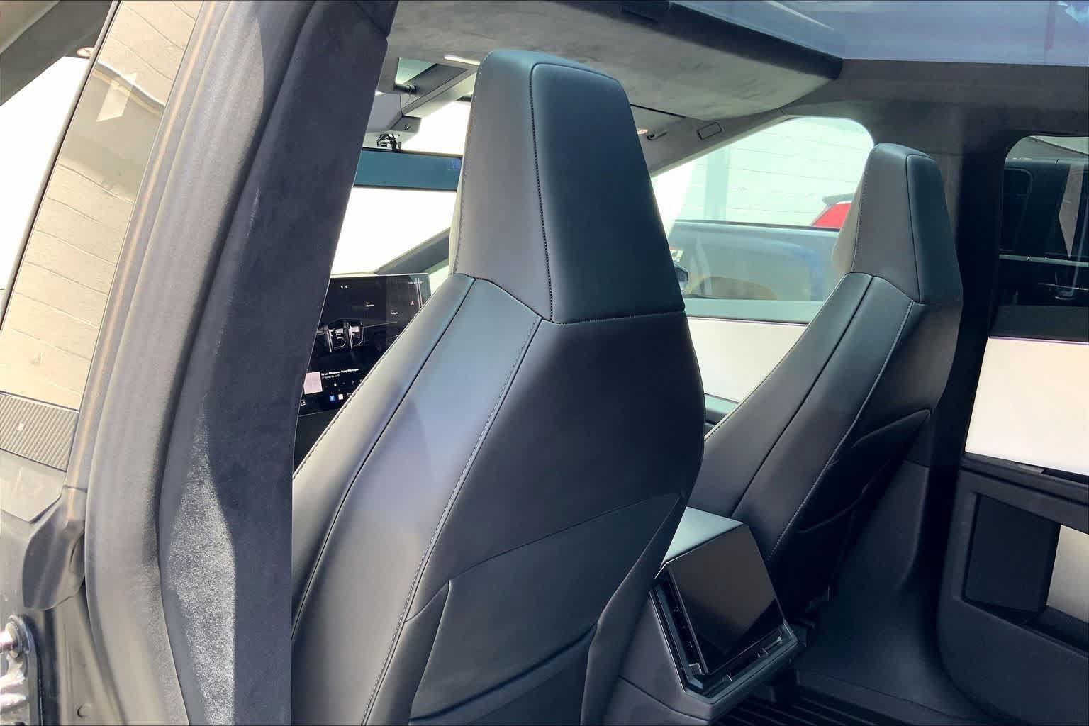 Used 2024 Tesla Cybertruck Cyberbeast AWD/4WD image 12