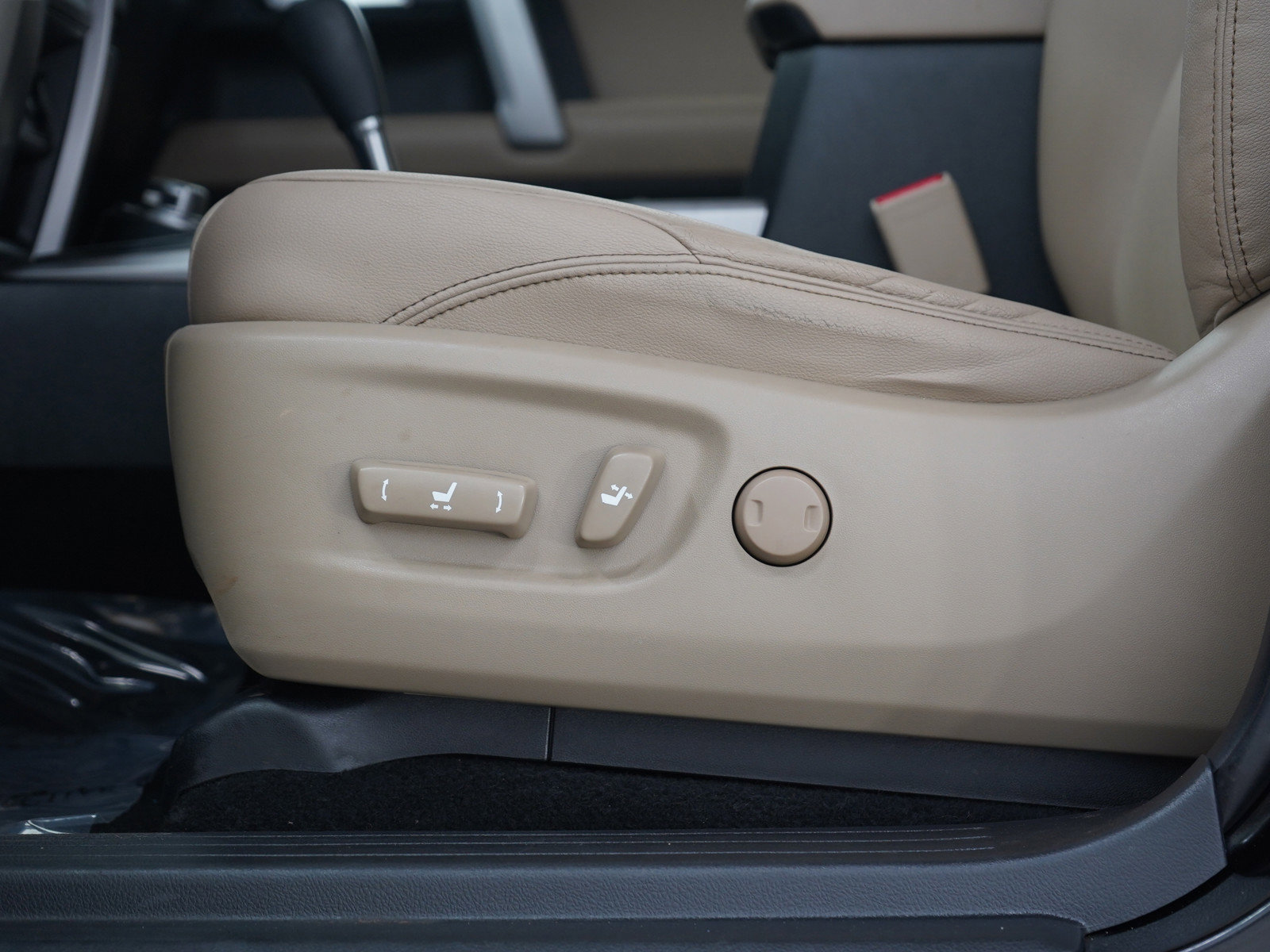 Used 2014 Toyota 4Runner SR5 Premium image 23