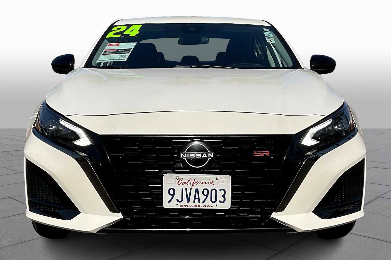 Used 2024 Nissan Altima 2.5 SR image 3