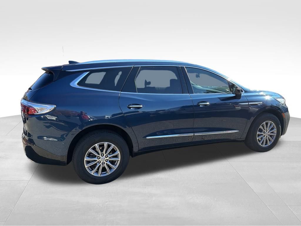 Used 2023 Buick Enclave Essence image 6