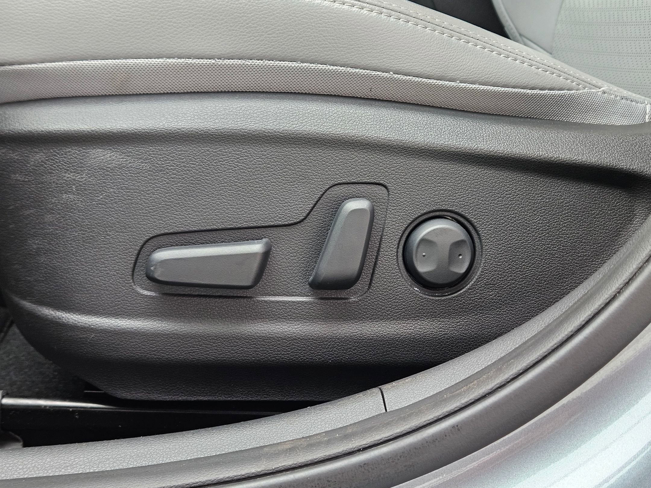 Used 2021 Hyundai Kona Ultimate w/ Cargo Package image 21