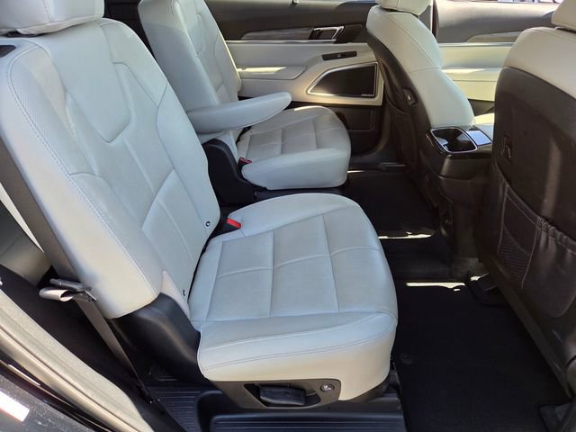 Used 2022 Kia Telluride SX w/ Towing Package FWD image 16