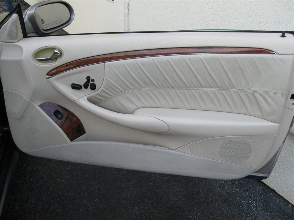 Used 2008 Mercedes-Benz CLK 350 Cabriolet image 29