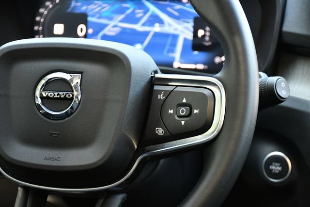 Certified 2026 Volvo XC40 B5 Plus AWD/4WD image 23