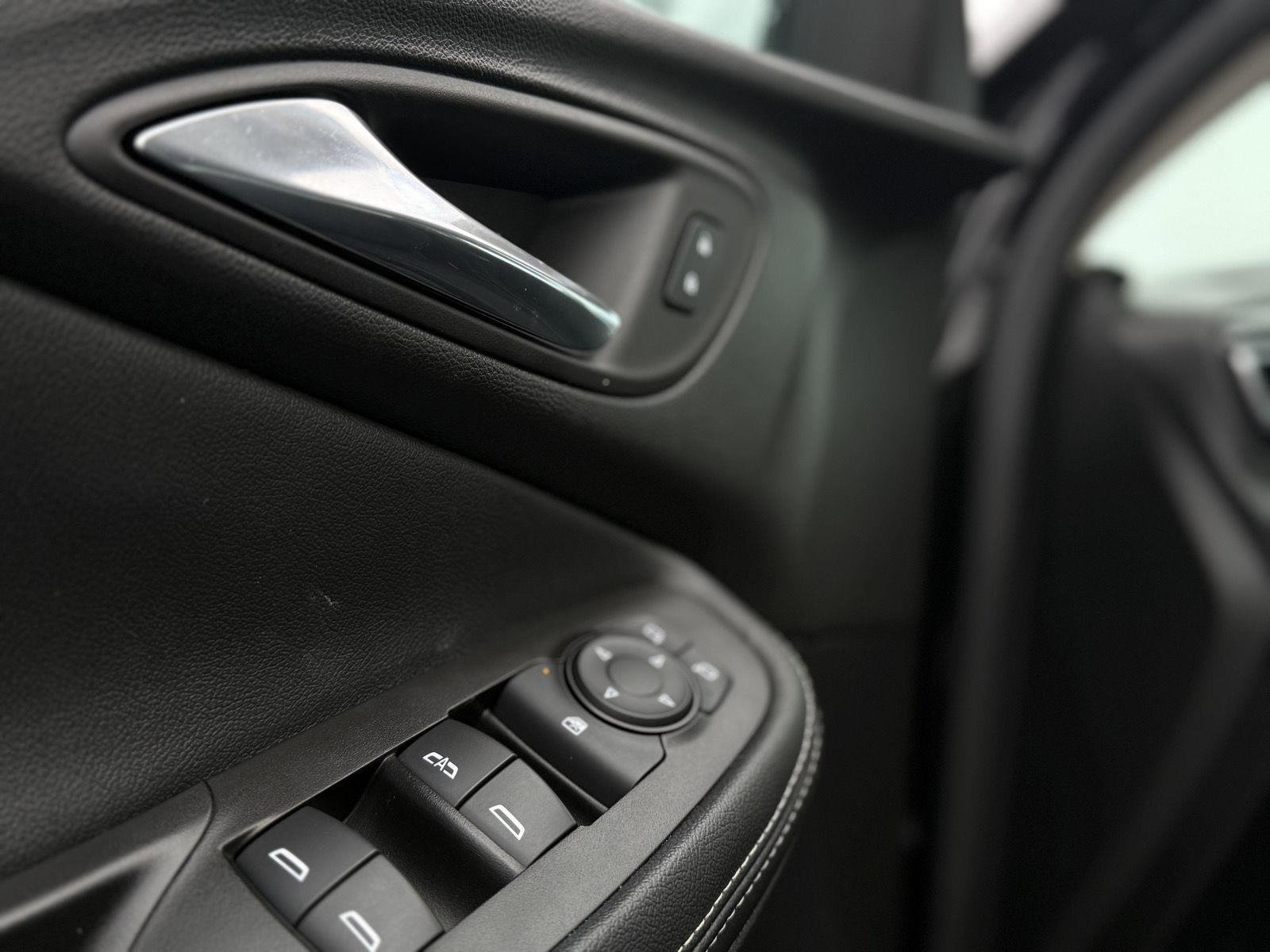 Certified 2023 Buick Encore GX Select w/ Experience Buick Package image 14