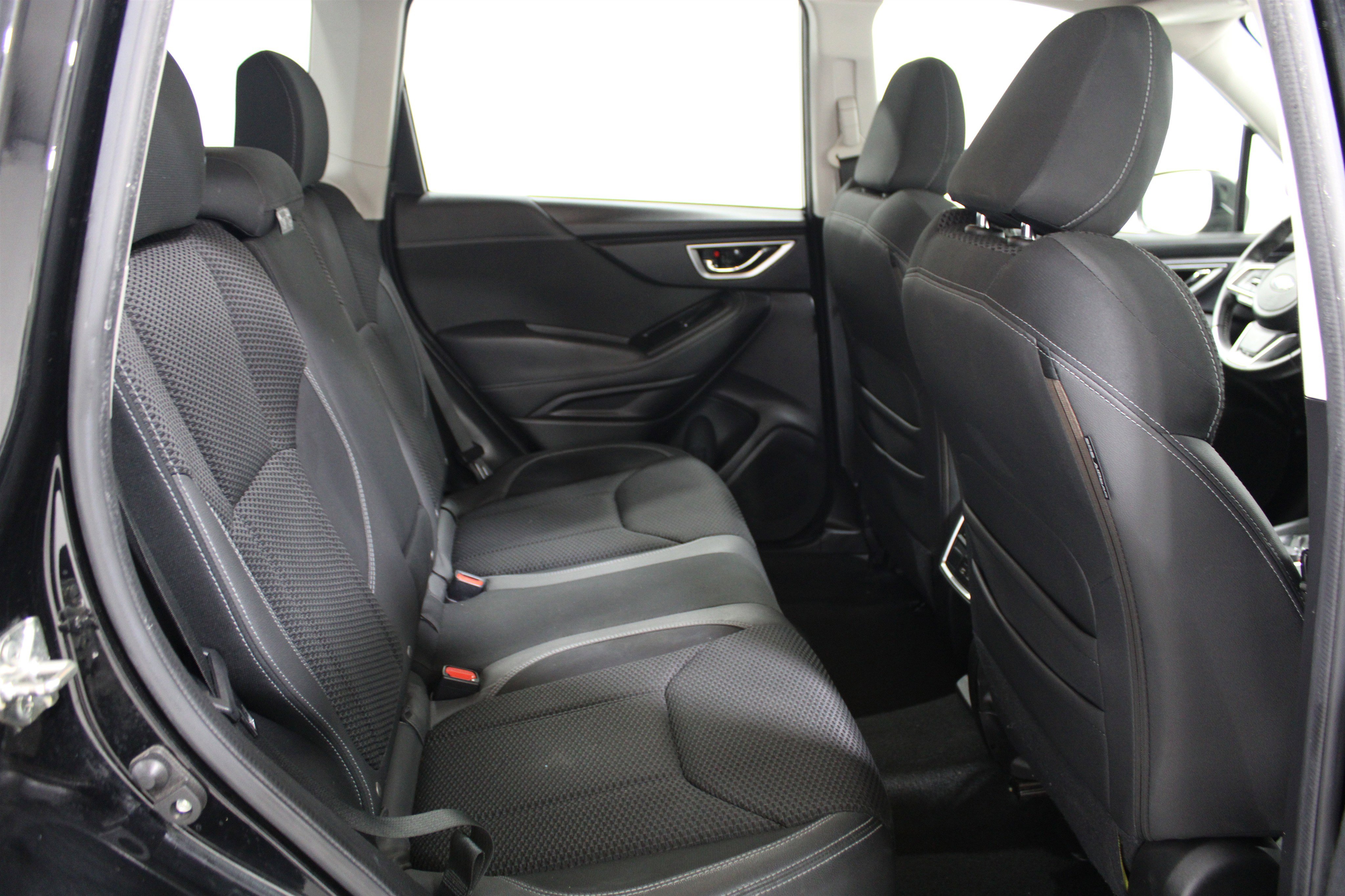 Used 2019 Subaru Forester Premium AWD/4WD image 23