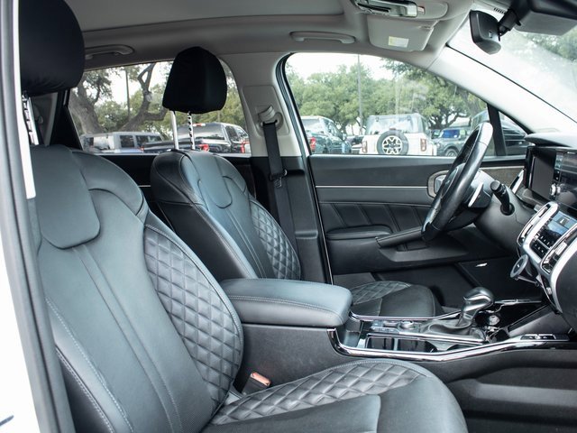 Used 2022 Kia Sorento SX Prestige image 12