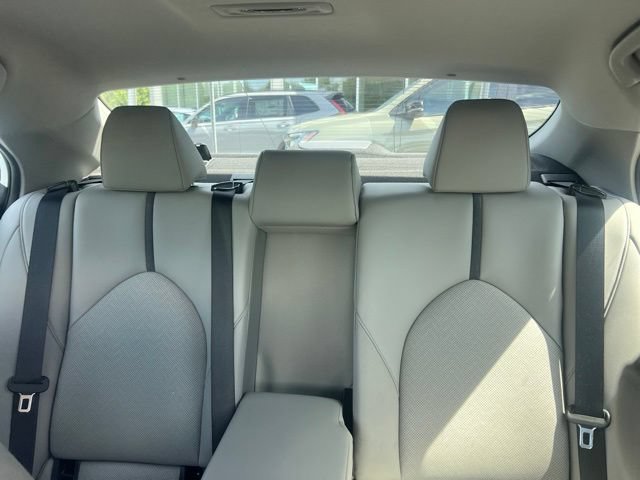 Used 2022 Toyota Camry XLE FWD image 15