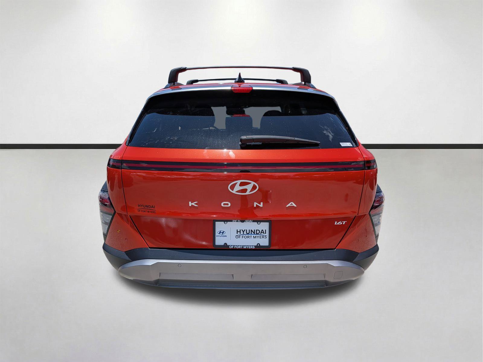 Used 2025 Hyundai Kona Limited FWD image 3