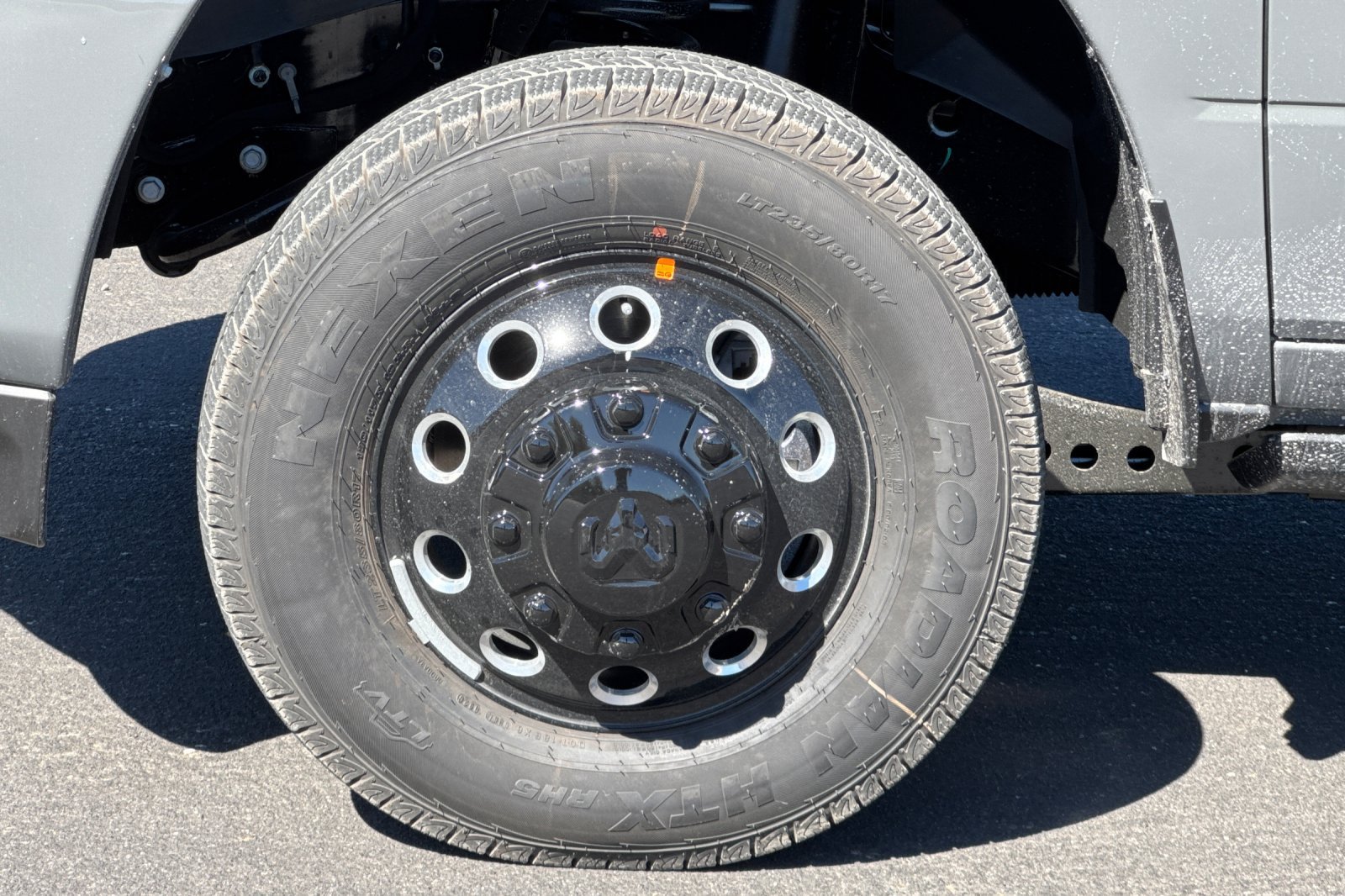 New 2026 RAM 3500 Laramie AWD/4WD image 24