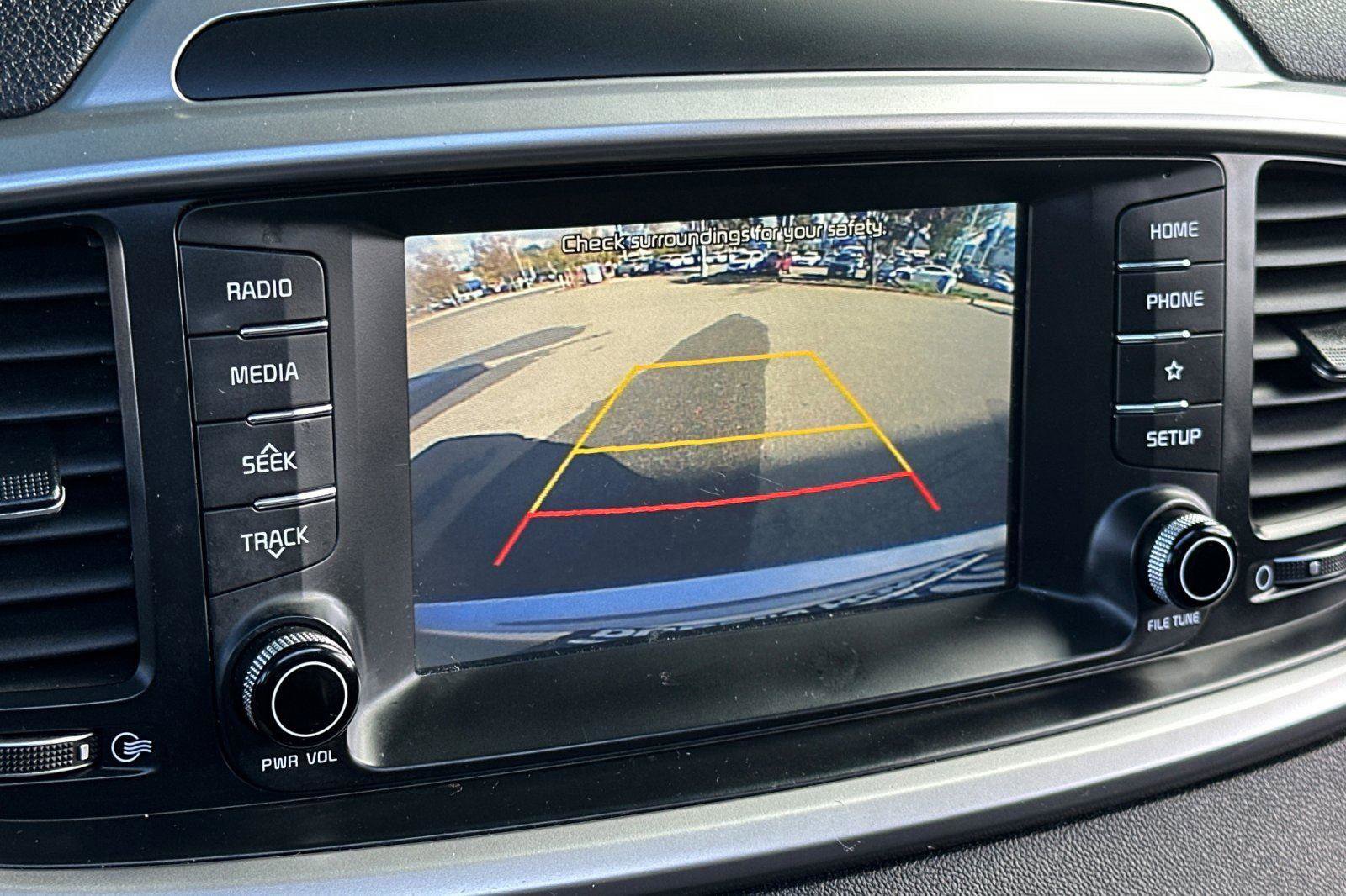 Used 2020 Kia Sorento EX image 19