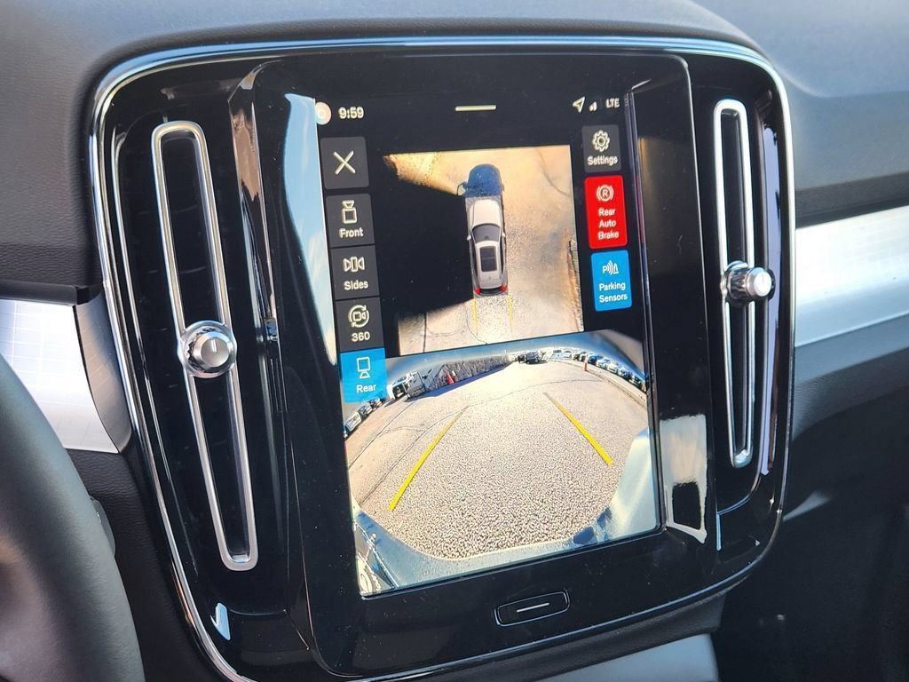 New 2026 Volvo XC40 B5 Ultra w/ Climate Package AWD/4WD image 14