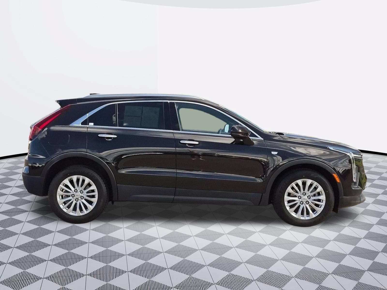 Certified 2024 Cadillac XT4 Luxury w/ Cold Weather Package AWD/4WD image 8
