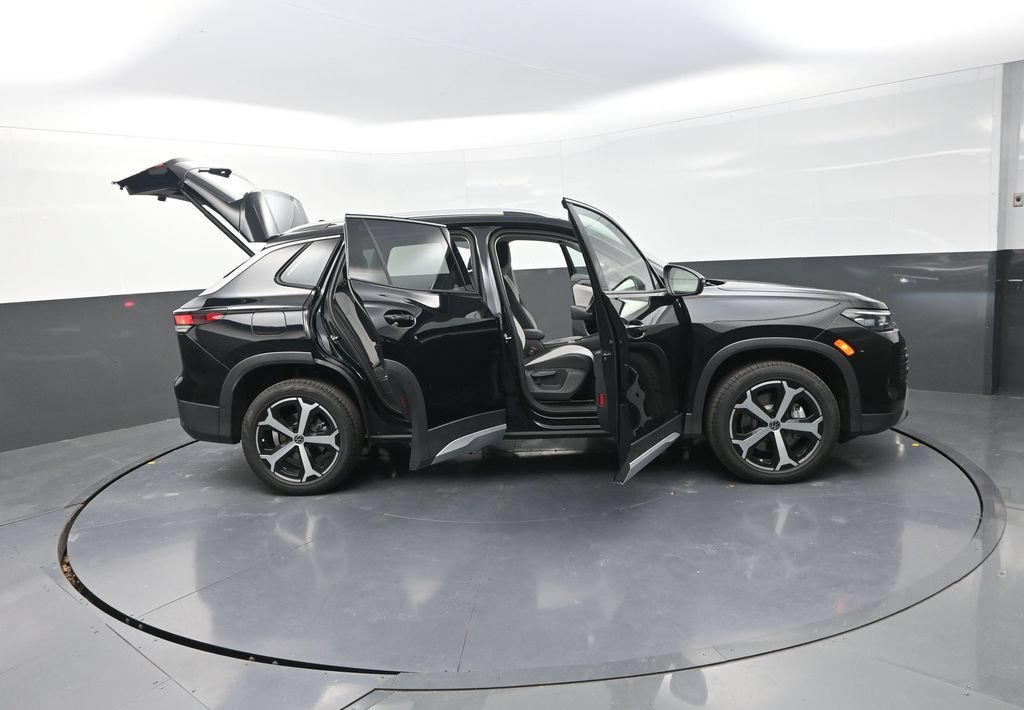 New 2026 Volkswagen Tiguan SE AWD/4WD image 36
