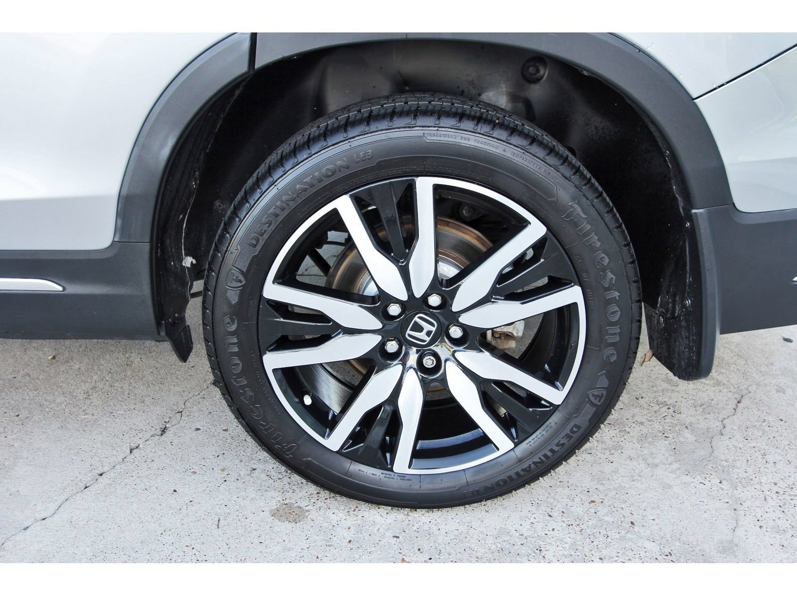 Used 2020 Honda Pilot Touring image 32