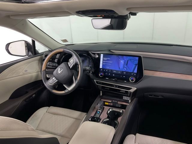Used 2024 Lexus RX 350 w/ Convenience Package image 30