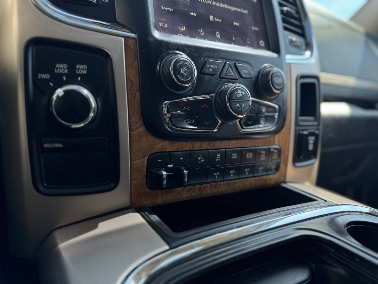 Used 2018 RAM 2500 Longhorn w/ Snow Chief Group AWD/4WD image 34