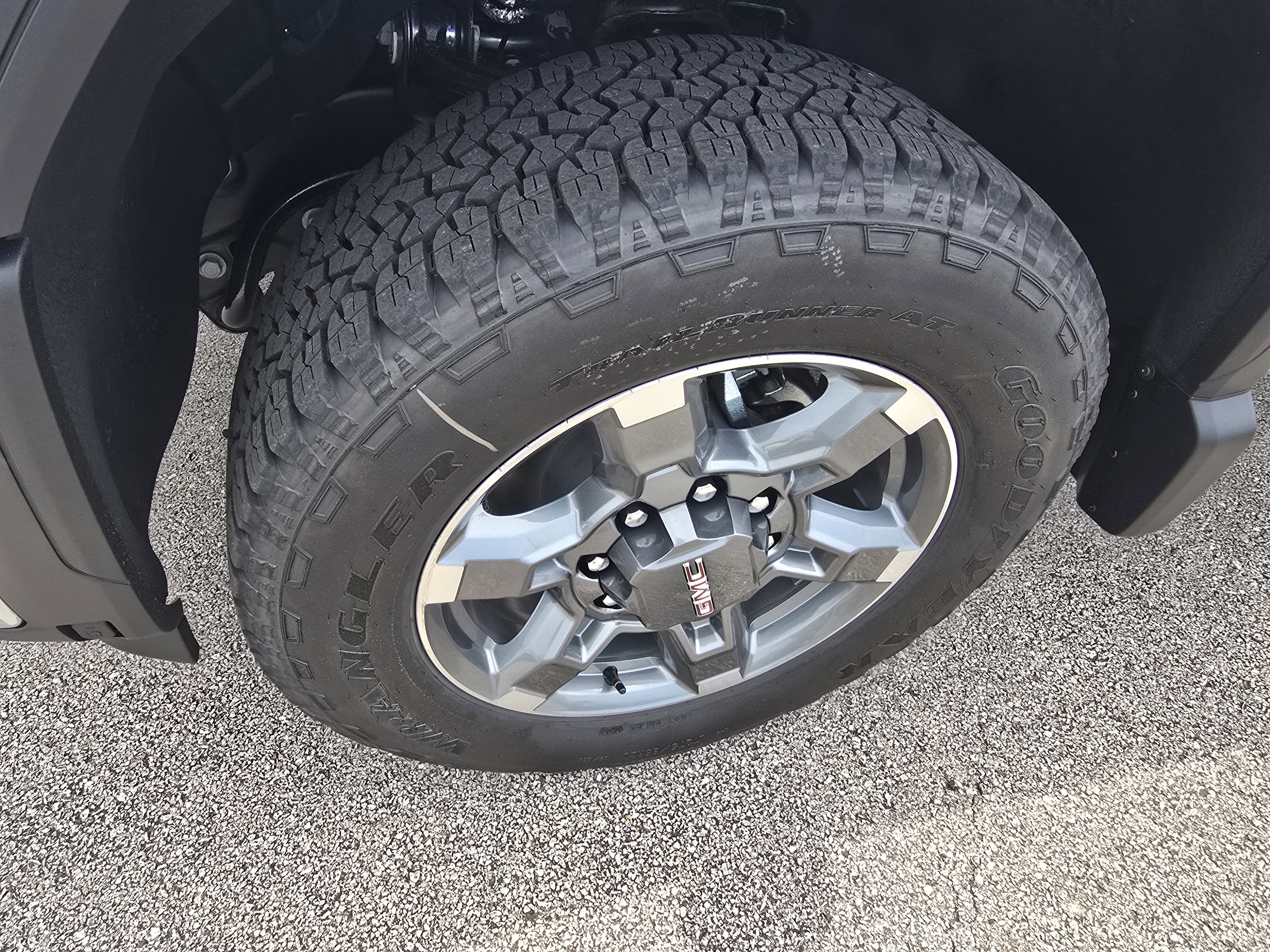 New 2025 GMC Sierra 2500 SLT w/ SLT Convenience Package image 10