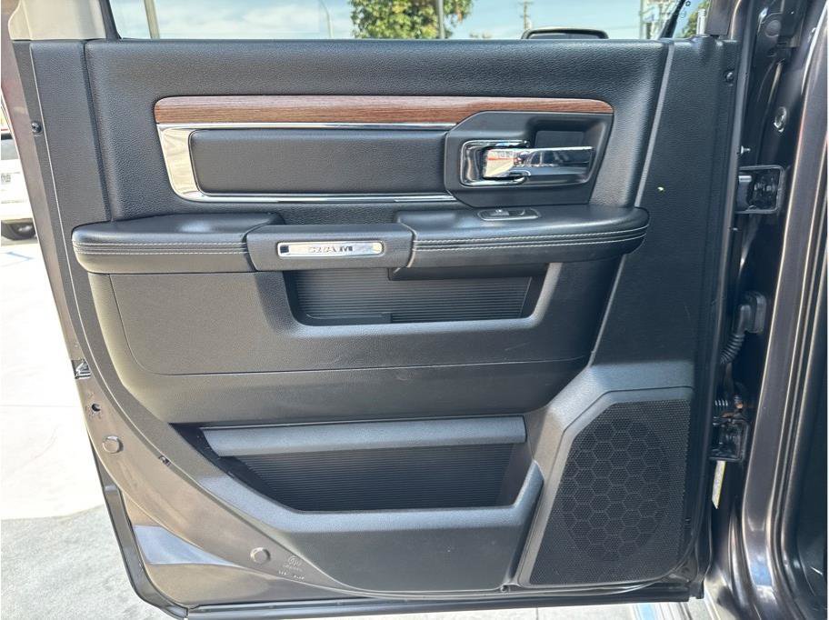 Used 2014 RAM 1500 Laramie w/ Convenience Group AWD/4WD image 25