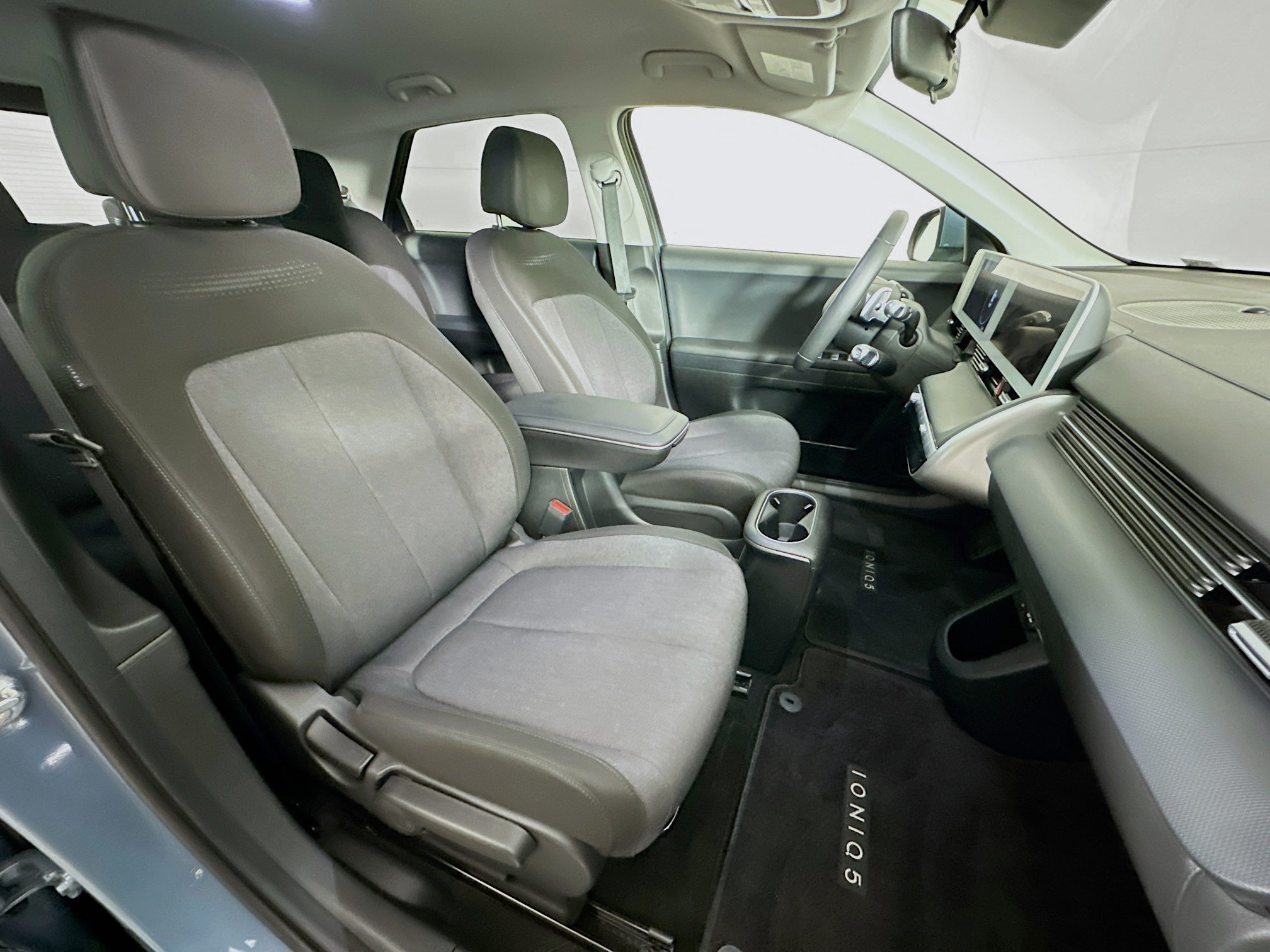 Used 2024 Hyundai Ioniq 5 SE RWD image 30