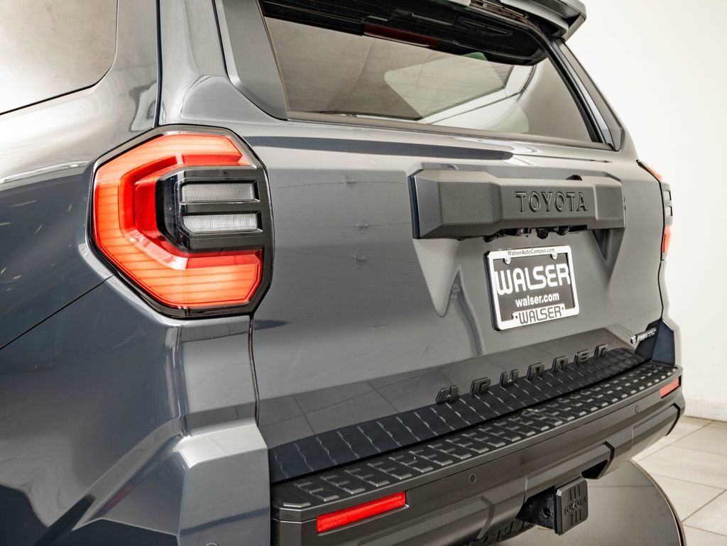 Used 2025 Toyota 4Runner TRD Off-Road Premium w/ Tow Technology Package AWD/4WD image 21