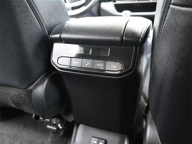 Used 2023 Toyota Highlander L image 14