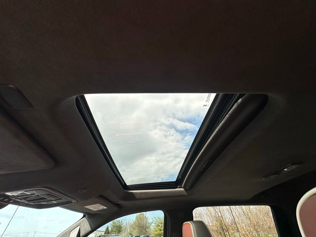 Used 2025 GMC Sierra 2500 Denali Ultimate image 4