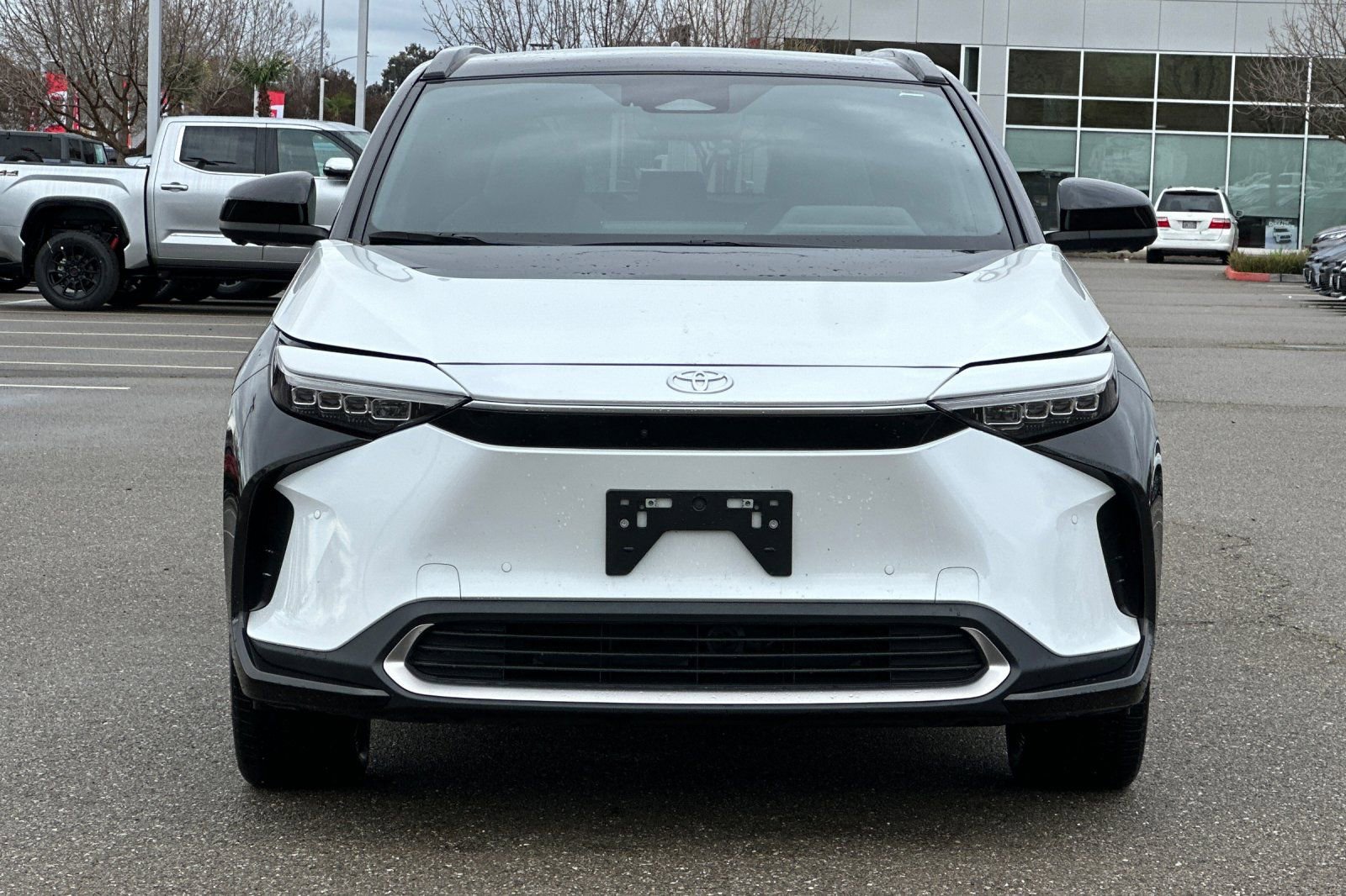 Used 2023 Toyota bZ4X Limited image 10