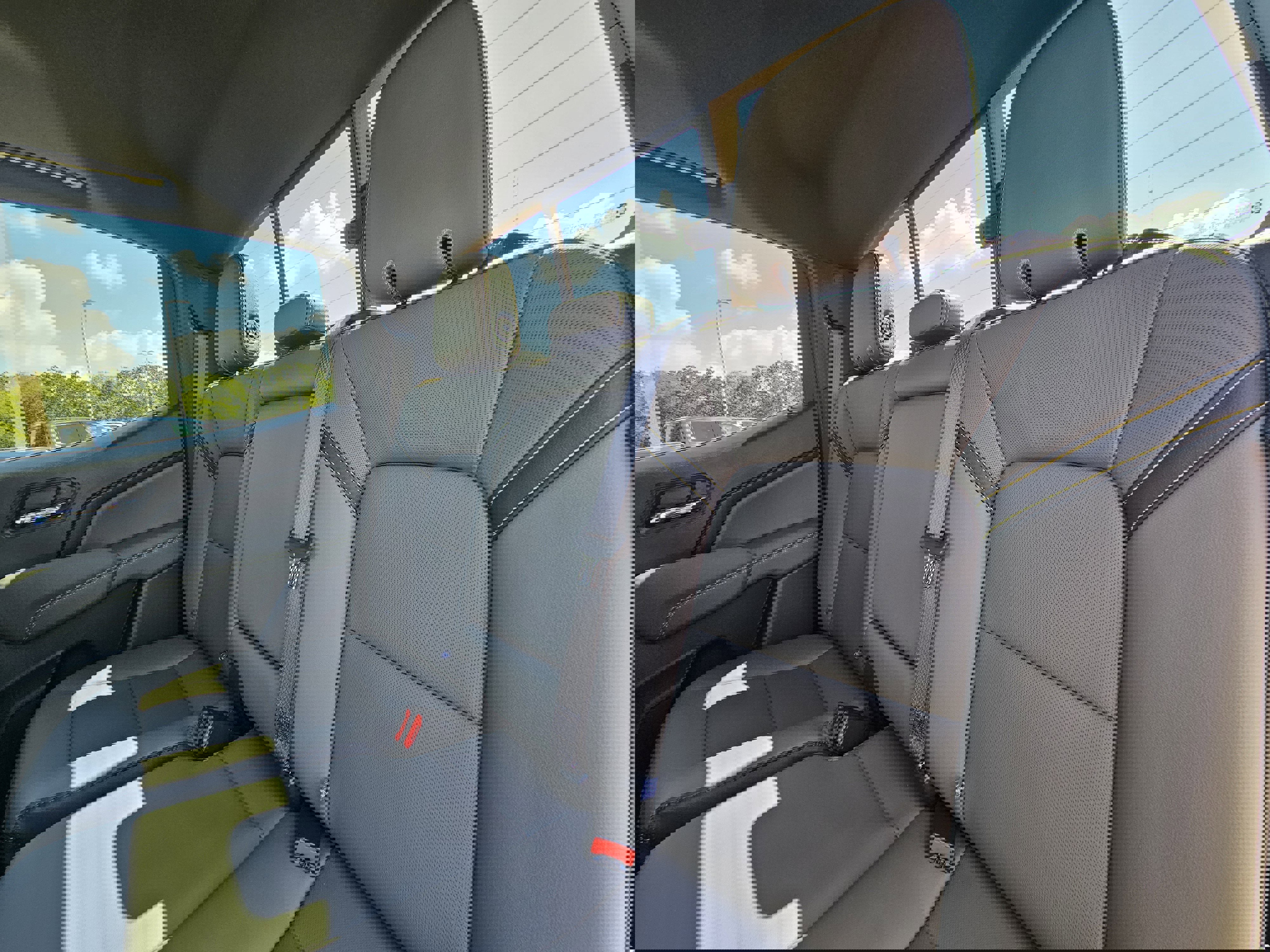 New 2026 Chevrolet Colorado ZR2 w/ Technology Package image 21