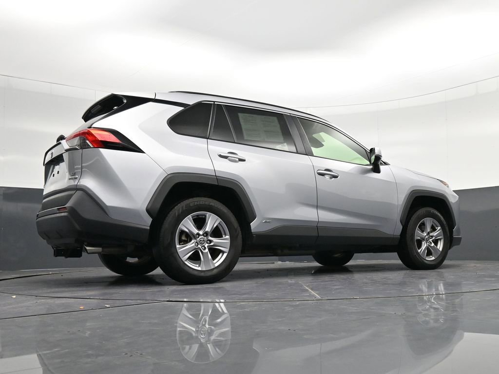 Used 2022 Toyota RAV4 LE image 30