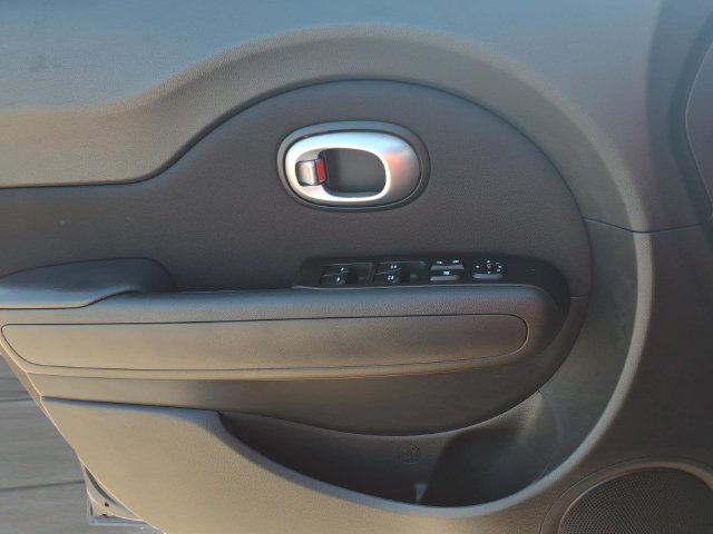 Used 2015 Kia Soul + FWD image 14