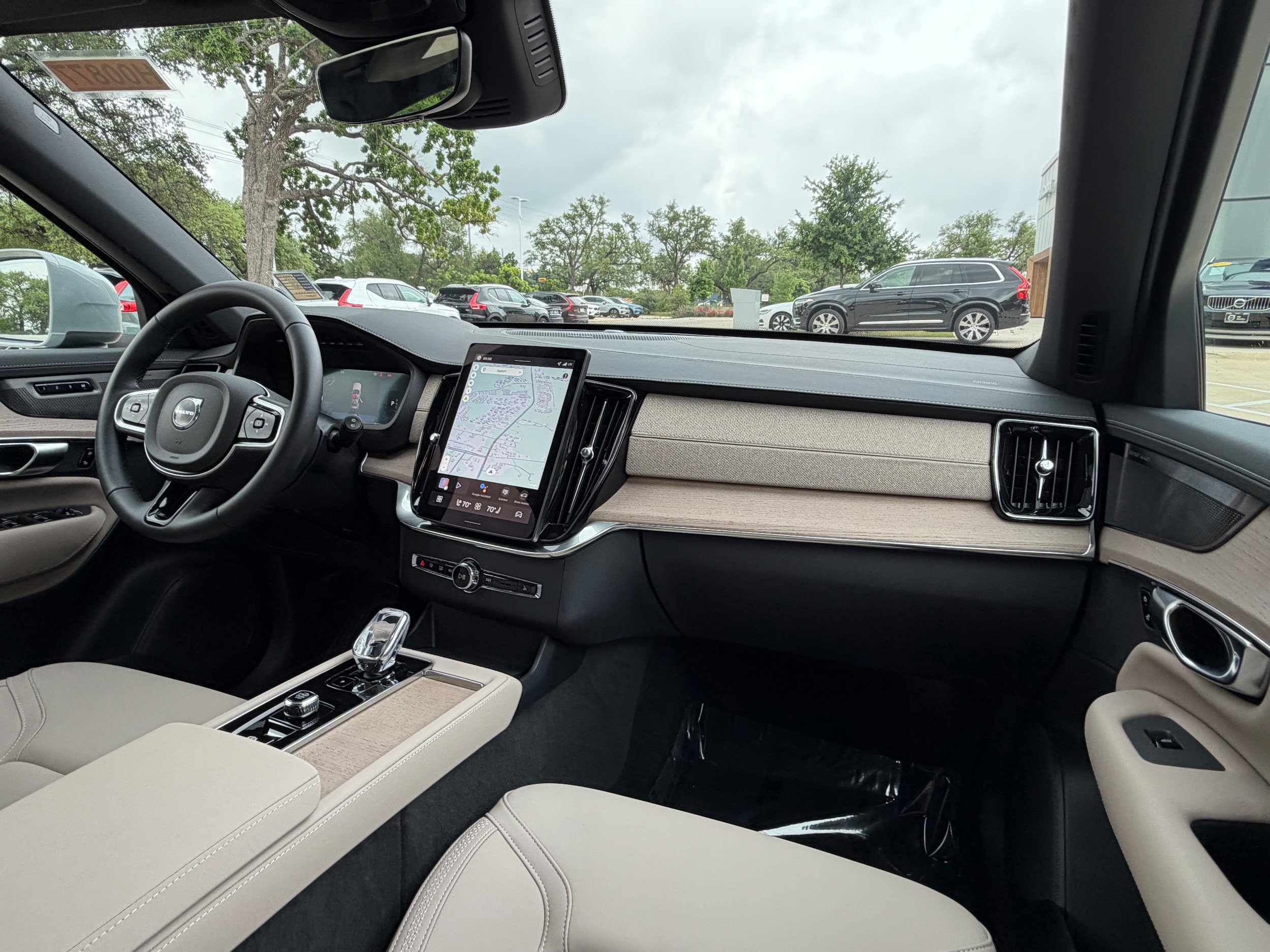 Used 2026 Volvo XC90 B6 Plus w/ Protection Package Premier AWD/4WD image 11