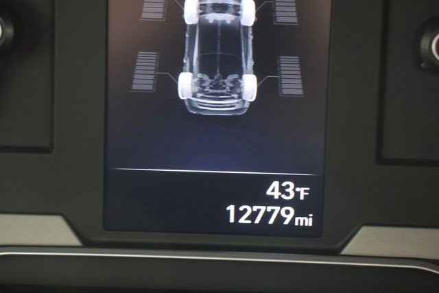 Certified 2024 Hyundai Santa Cruz SEL image 12