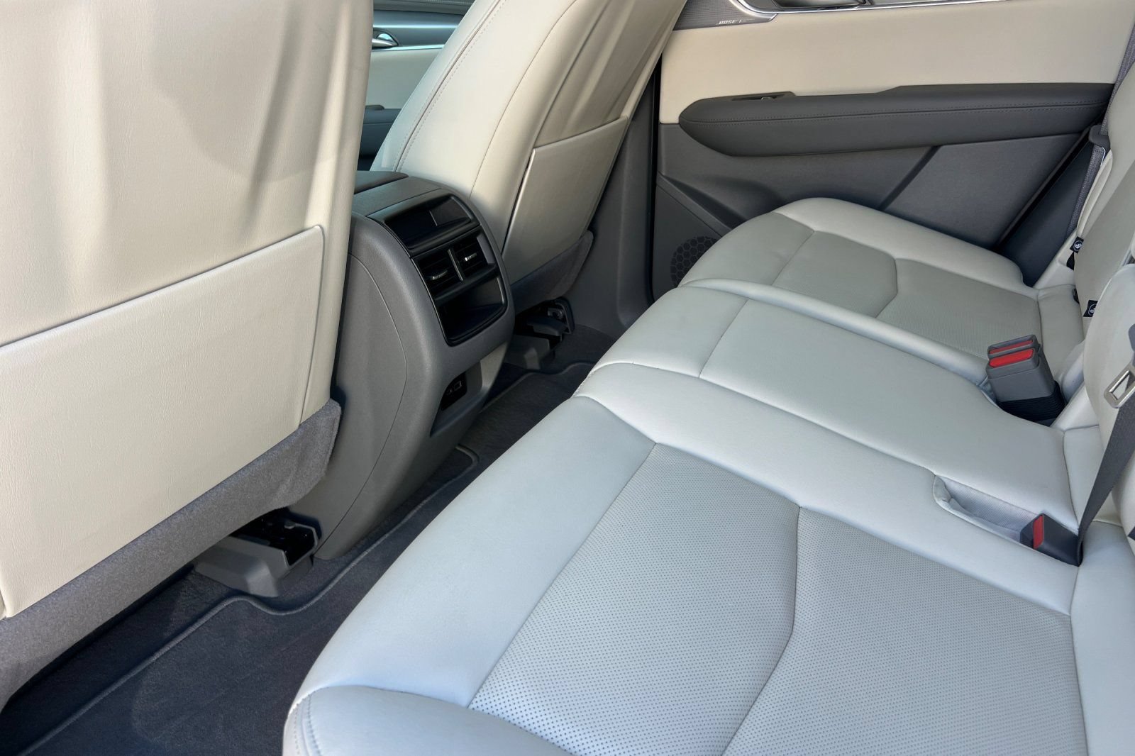 Used 2026 Cadillac XT5 Premium Luxury w/ LPO, Floor Liner Package FWD image 13