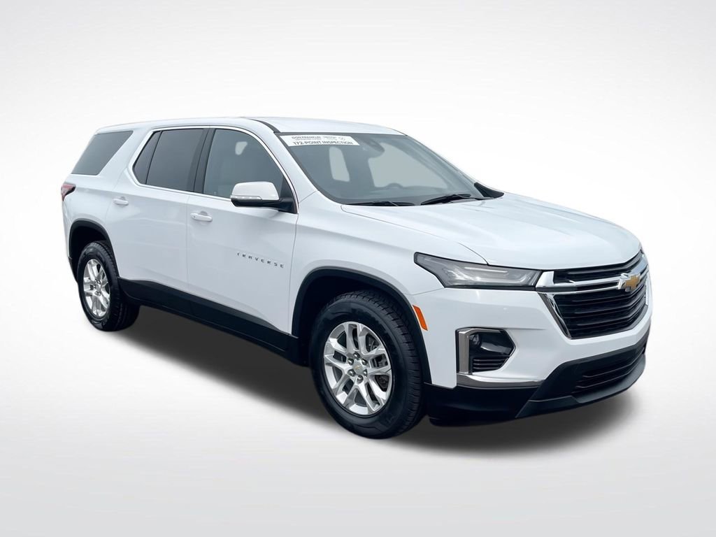 Used 2023 Chevrolet Traverse LS w/ Safety Package AWD/4WD image 3