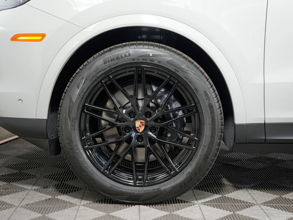 Certified 2026 Porsche Cayenne Coupe AWD/4WD image 13