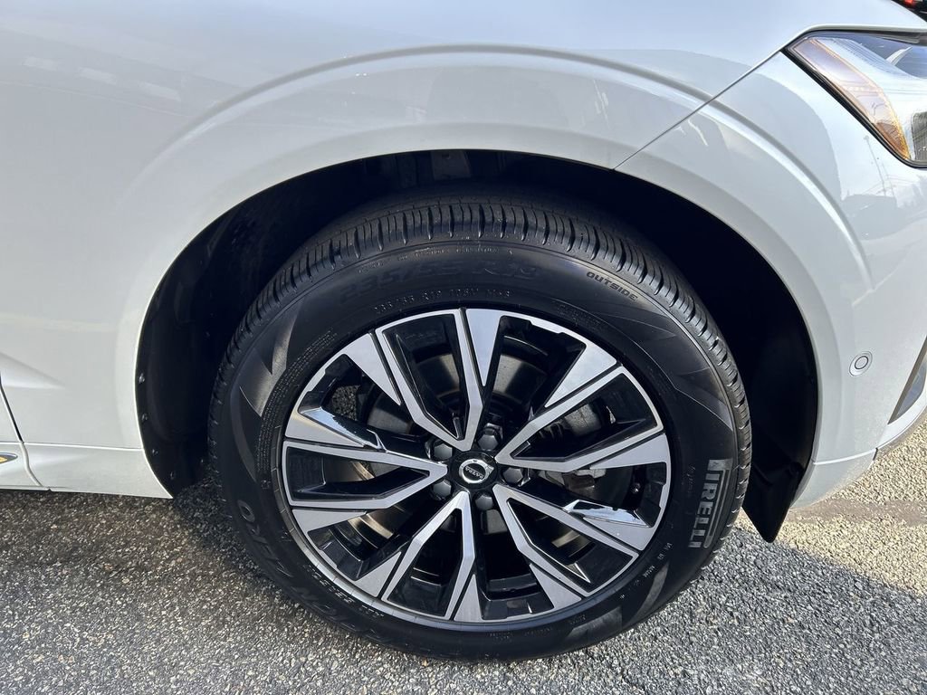 Used 2023 Volvo XC60 B5 Plus w/ Climate Package AWD/4WD image 13