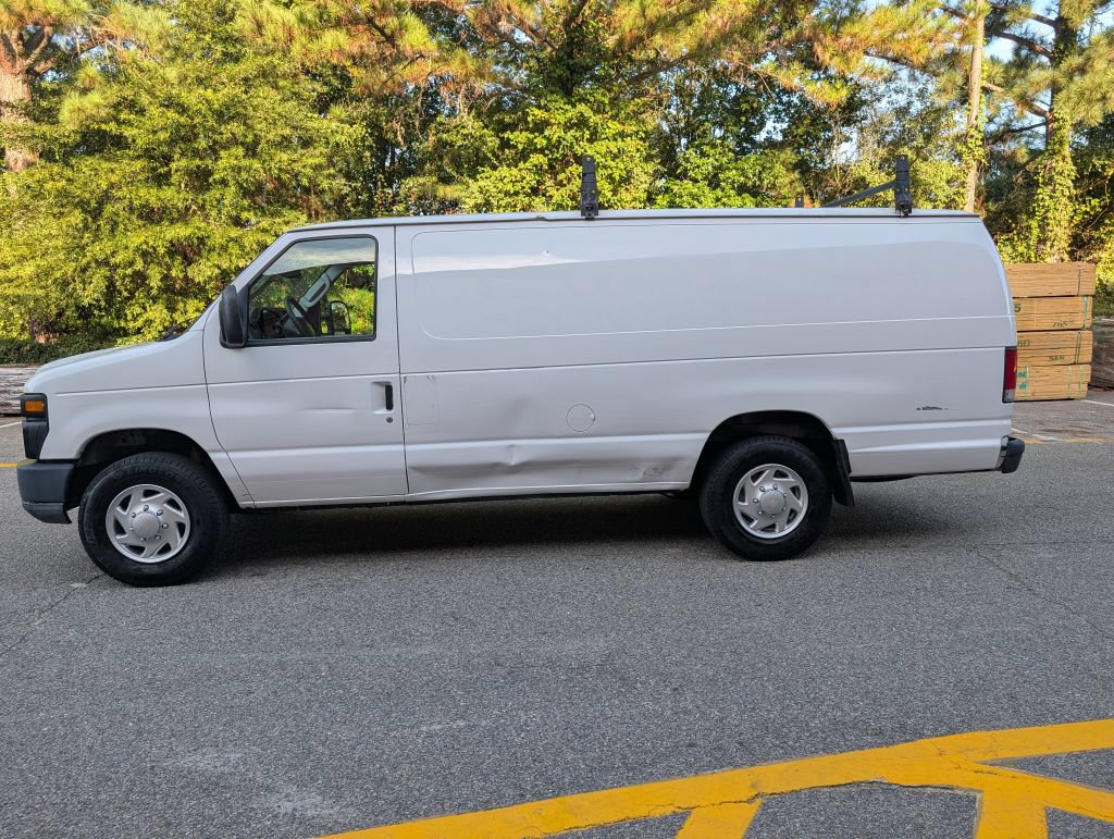 Used 2014 Ford E-250 and Econoline 250 Extended w/ Power Group RWD image 2